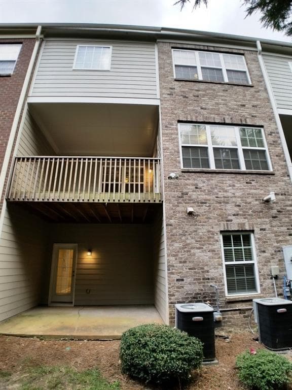 Building Photo - 3872 Fairhill Point