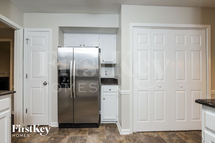 Building Photo - 6297 Starboard Dr