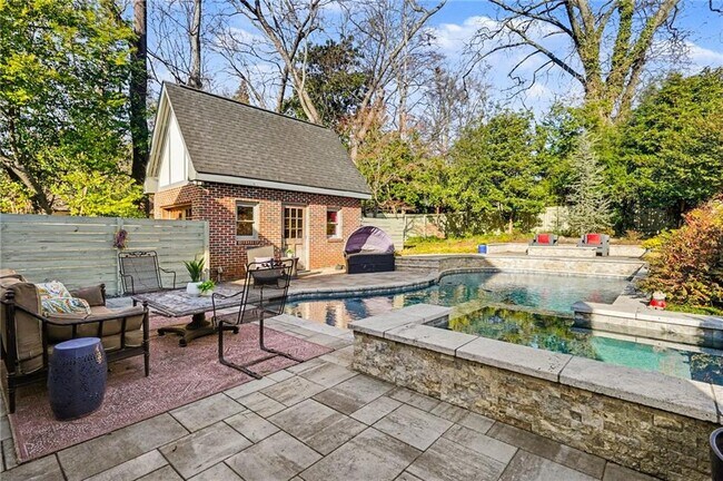 Building Photo - 39 Alden Ave NW