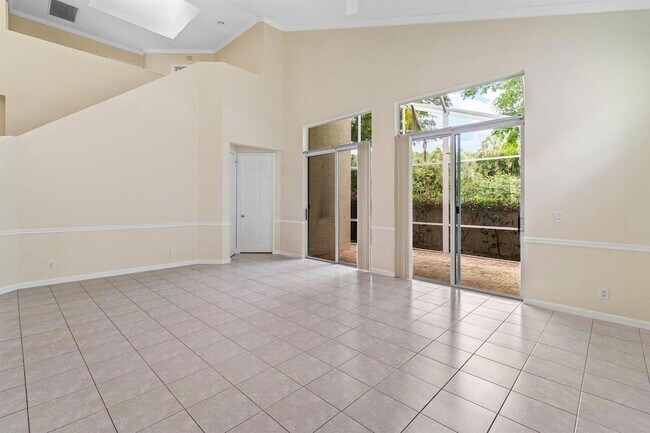 Building Photo - 7690 Hummingbird Ct