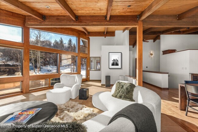 Building Photo - 2227 Juniper Hill Rd