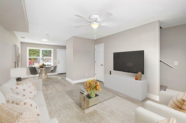 Building Photo - Affordable 2-Bedroom Apartment in Sumter, SC – Pinedale Apartments