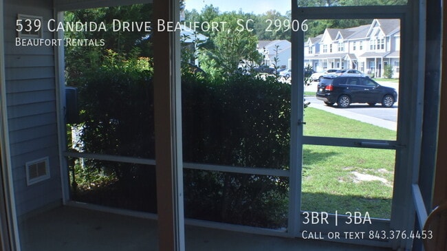 Building Photo - 539 Candida Dr