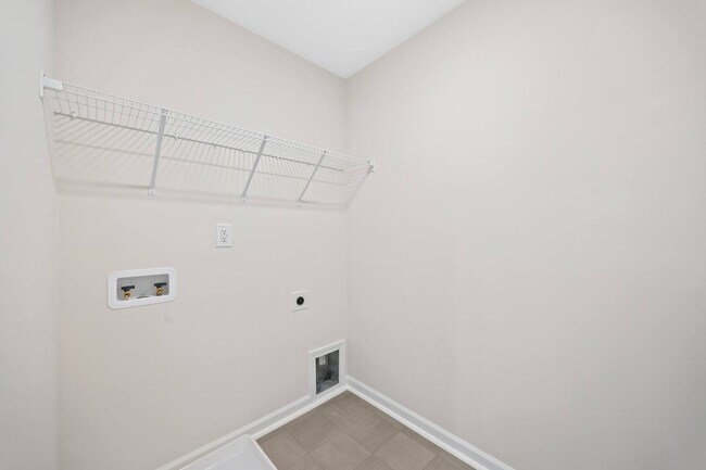 Building Photo - Brand New Construction FIVE Bedrooms!