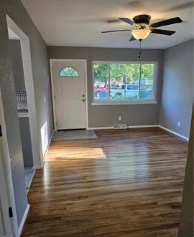 Building Photo - 1205 Liberty St