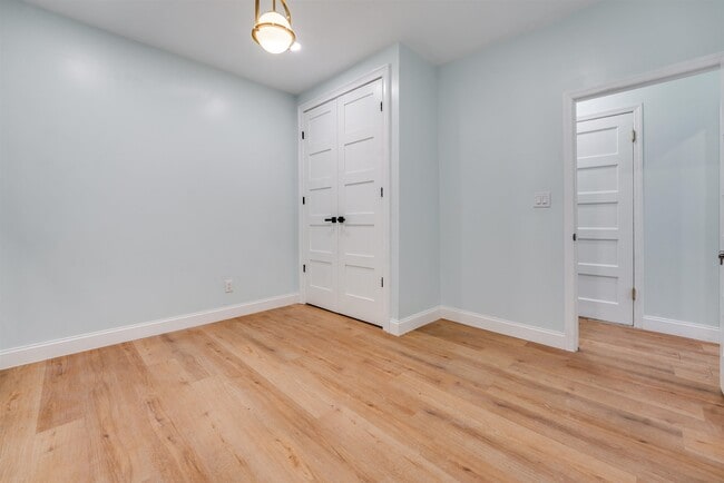 Building Photo - 69 70th St