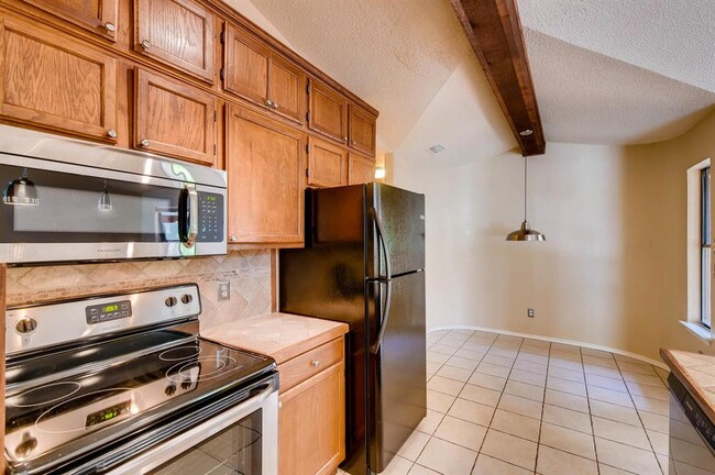 Building Photo - 4504 Velasco Pl
