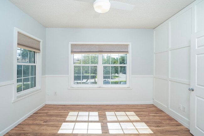 Building Photo - 1005 Bella Vista Blvd