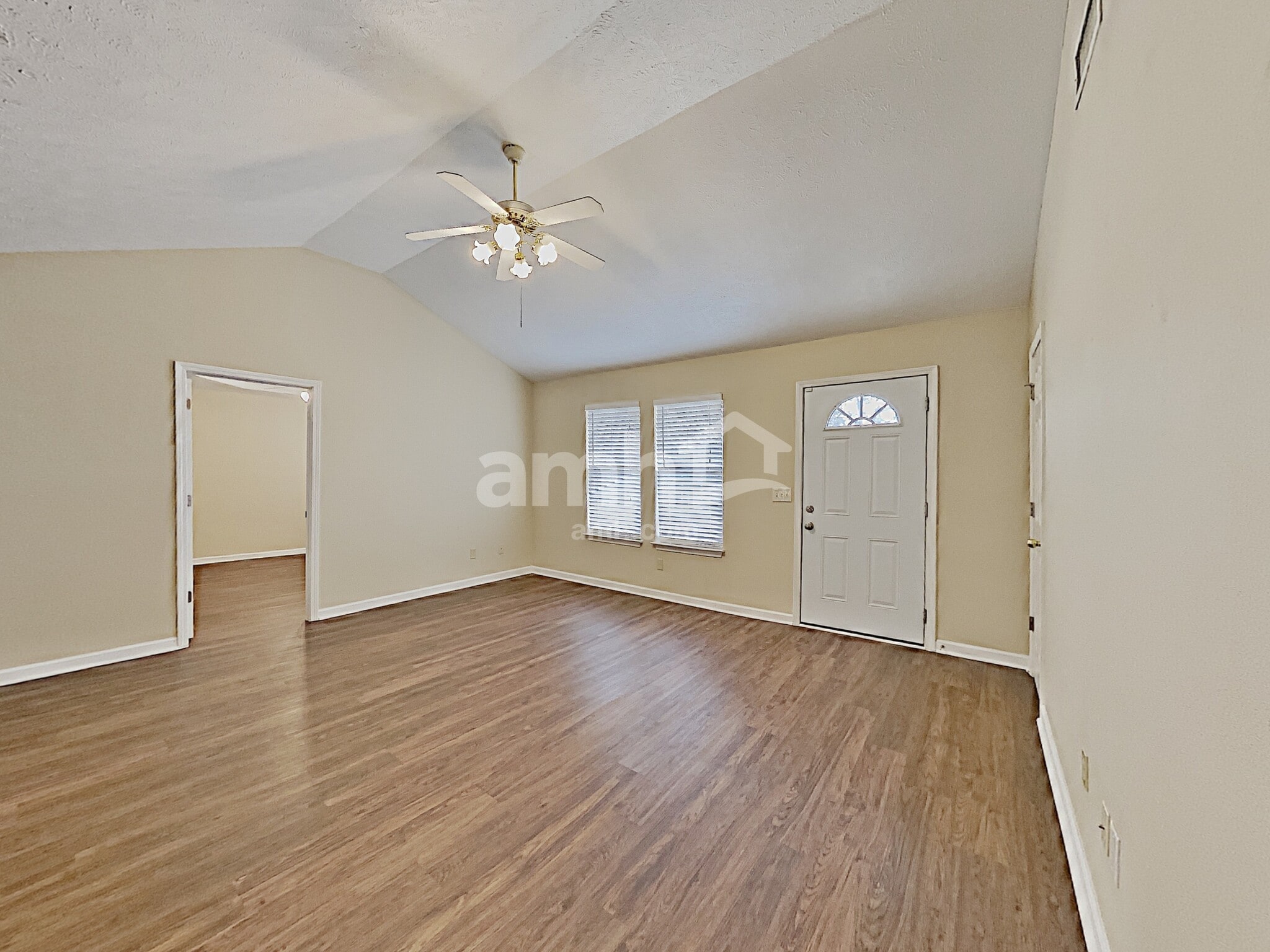 Building Photo - 1200 Larzelere Ln