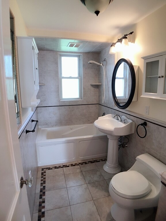 Building Photo - 31 Gilbert Rd