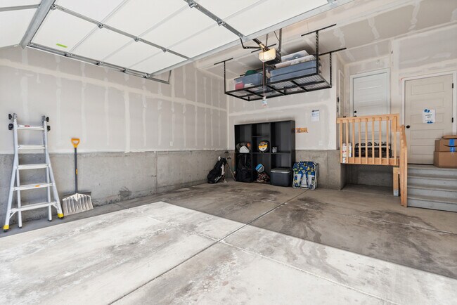 Building Photo - 2849 W 69th Ave