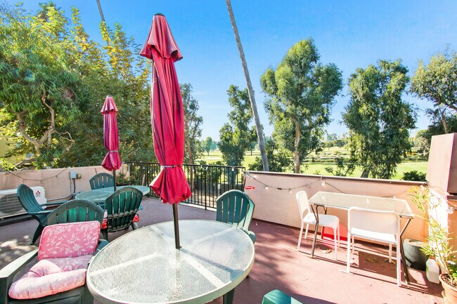 Primary Photo - 12246 Montana Ave. Across from Brentwood Golf Course!