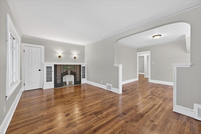 Building Photo - 10608 Wadsworth Ave