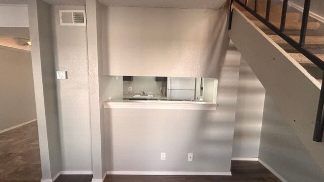 Building Photo - Wonderful 1-bedroom, 1.5-bath loft style condo!