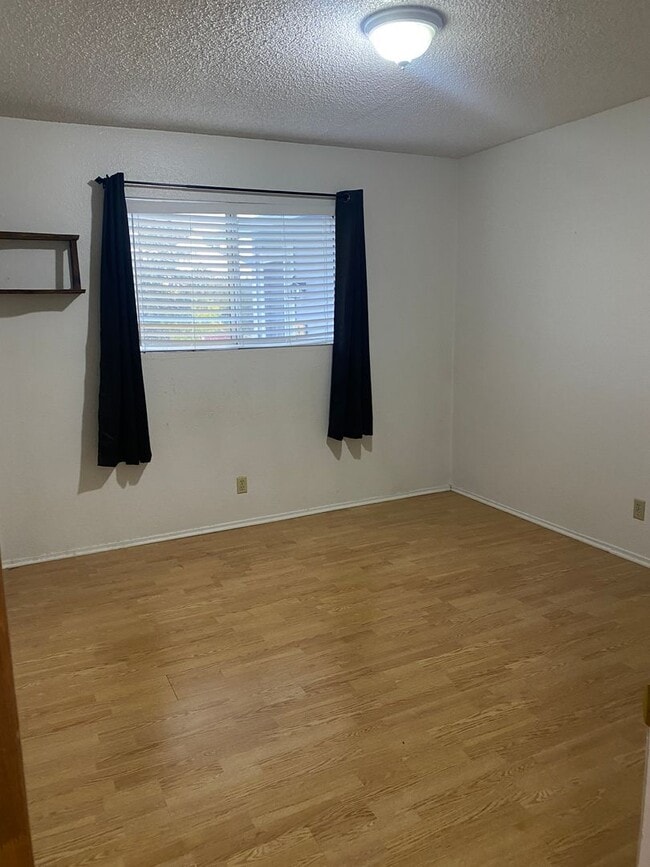 Building Photo - 495 Ridgecrest Ct