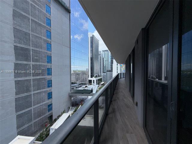 Building Photo - 801 S Miami Ave