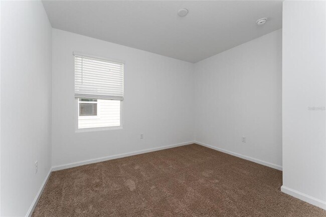 Building Photo - 9839 Walkway Dr