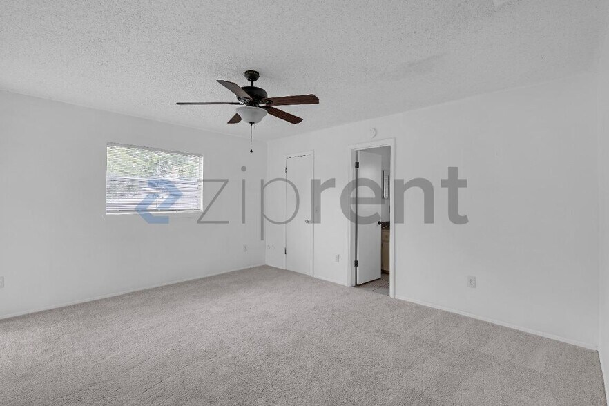 Building Photo - 5131 Kati Lynn Dr