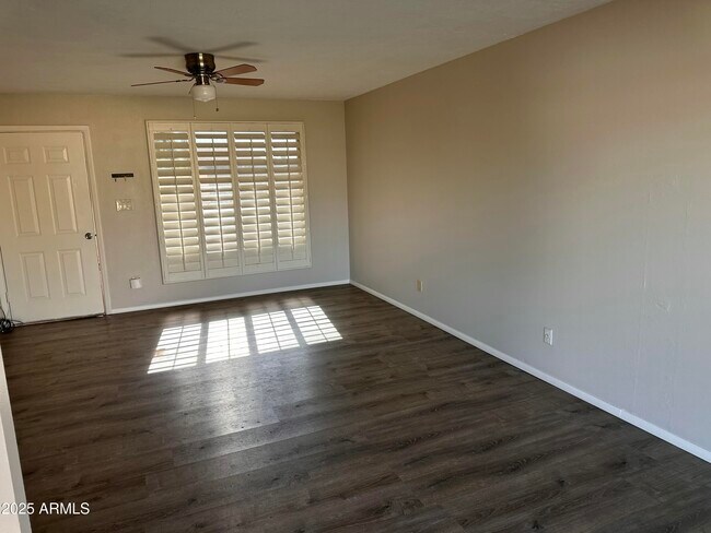 Building Photo - 1802 W Villa Rita Dr