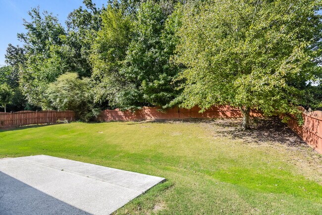 Building Photo - 2585 Fairmont Park Ct