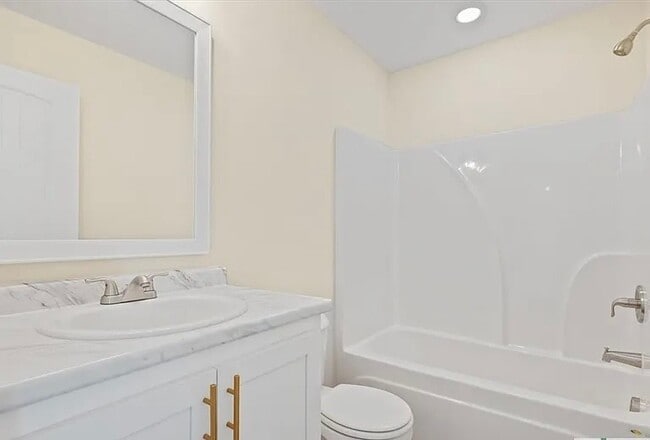 Building Photo - 22 Governors Blvd