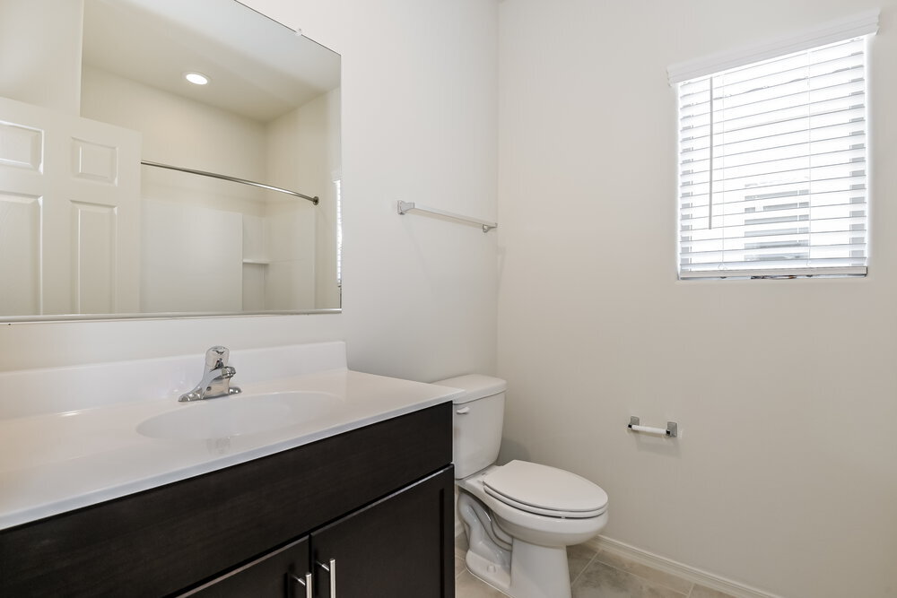 Building Photo - 836 W Calle Falerno