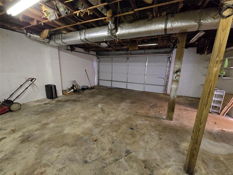 Building Photo - 106 Magnolia Ct