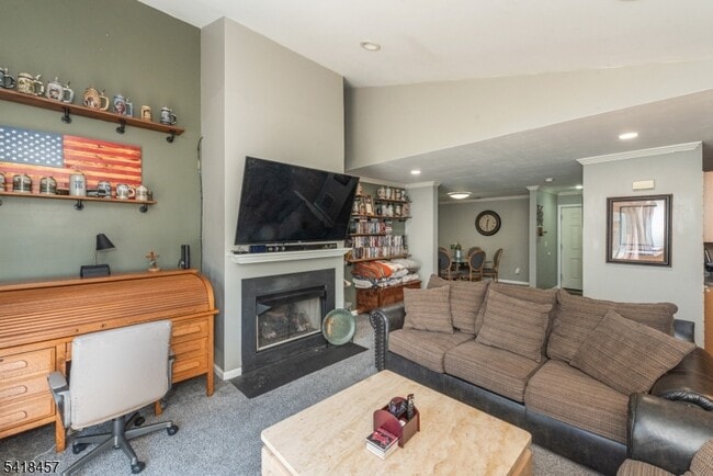 Building Photo - 127 Falcon Ridge Way N