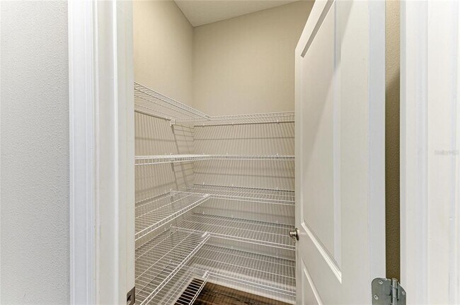 Building Photo - 13827 Green Hammock Pl