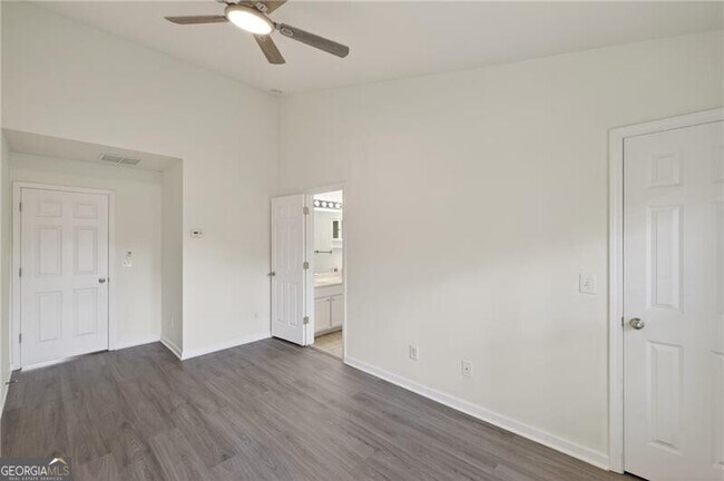 Building Photo - 1805 Liberty Pkwy NW