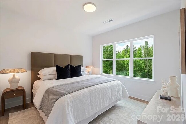 Building Photo - 5007 Nimes Rd