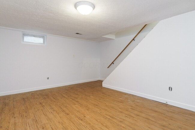 Building Photo - 1217 Weybridge Rd