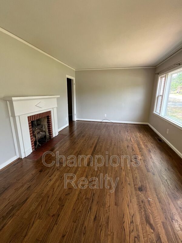Building Photo - 3627 Gurley Dr