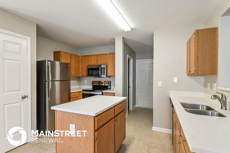 Building Photo - 412 Feldspar Way