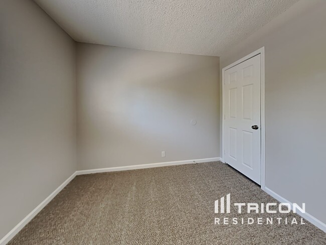 Building Photo - 2239 Fremont Ct