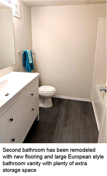 2nd bath - 1942 Oxford Ln