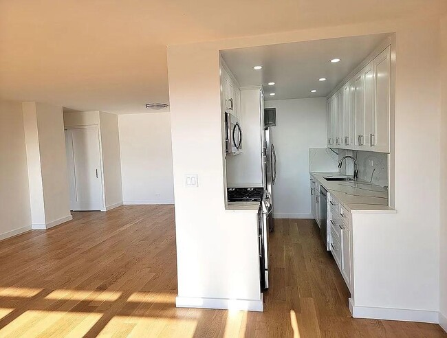 Building Photo - 135 Ocean Pkwy