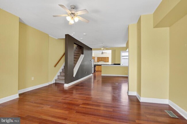 Building Photo - 219 Hermitage St