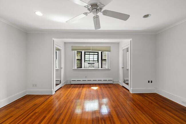 Building Photo - 114 56th St