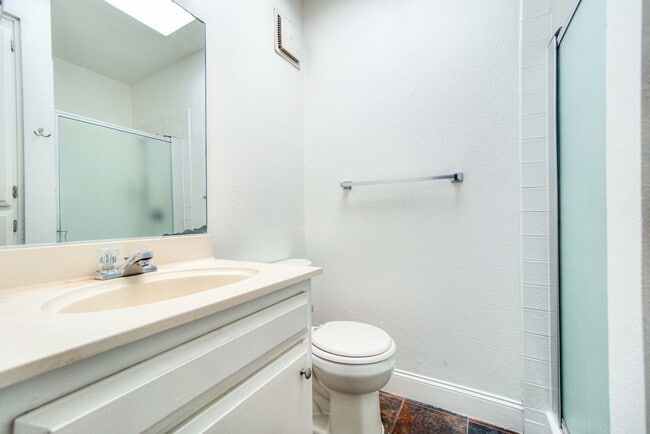 Building Photo - Spacious 2-Bed Duplex with Private Backyar...