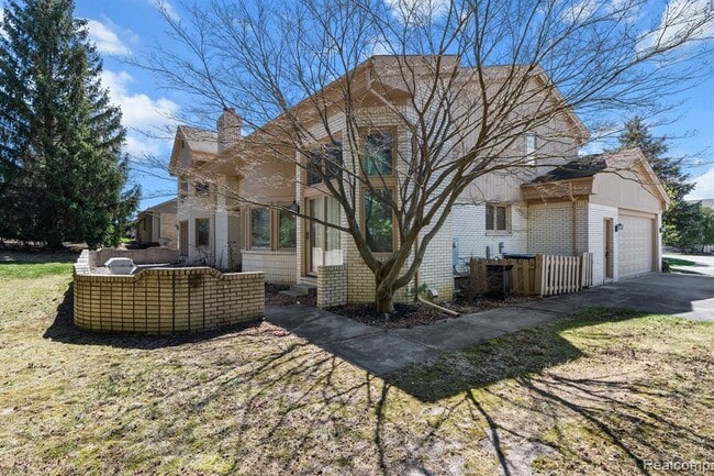 Building Photo - 6739 Arlington Dr