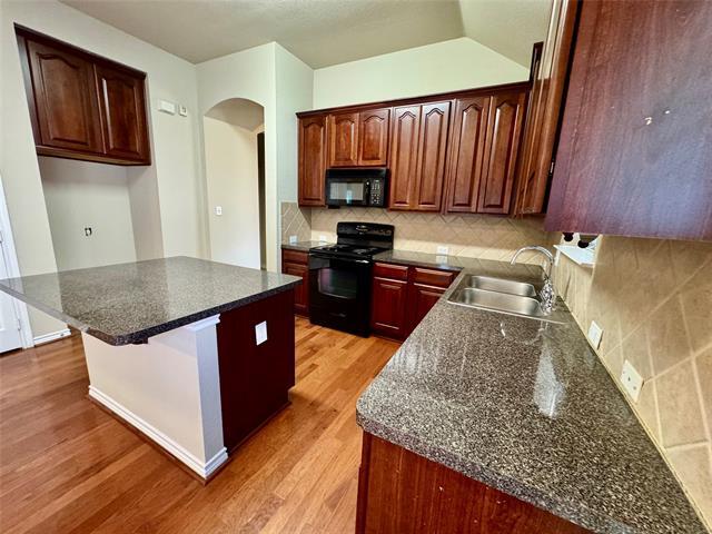 Building Photo - 3416 Versante Dr