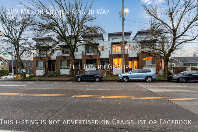 Building Photo - Modern 2 bed/3.5 bath Seattle townhome