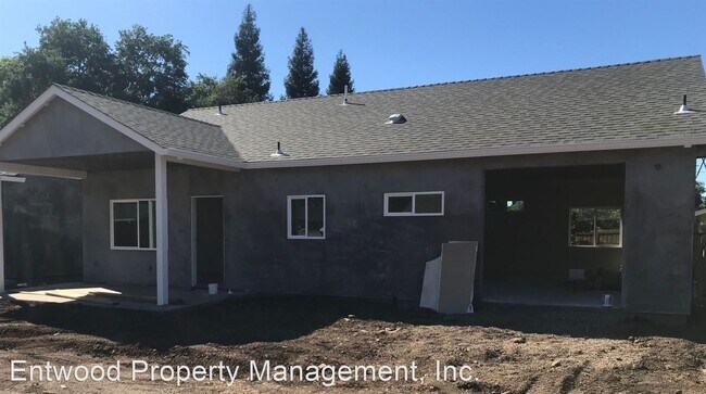 Building Photo - 2 br, 1 bath House - 832 W. 11th Avenue