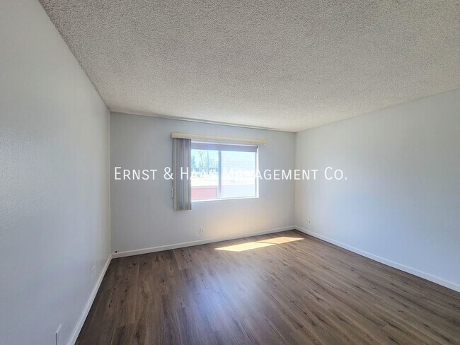 Building Photo - 3565 Linden Ave