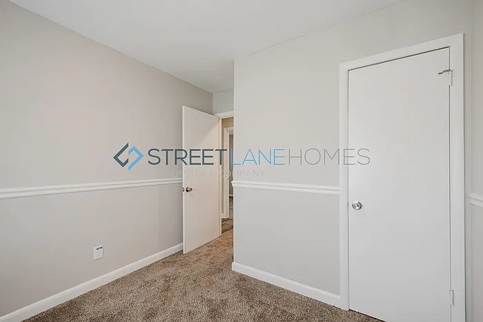 Building Photo - 509 26th St