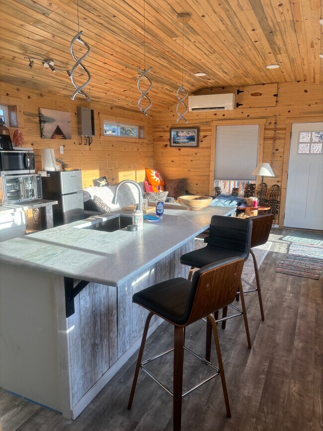 Building Photo - 41159 Sunnyview Loop