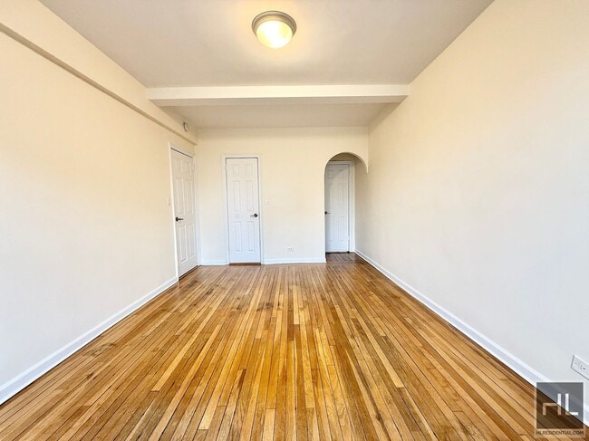 Building Photo - 850 Amsterdam Ave