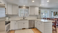 Building Photo - 1019 E 400 N