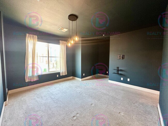 Building Photo - Modern Designer 2 Bedroom 2.5 Bathroom Tow...